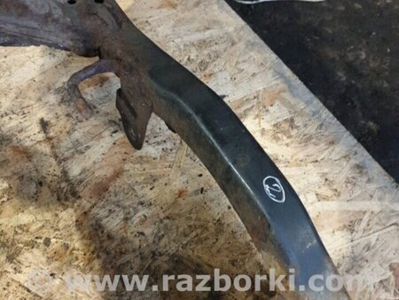 ФОТО Подрамник для Subaru Outback Киев
