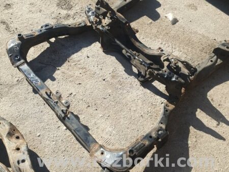 ФОТО Подрамник для Subaru Outback Киев