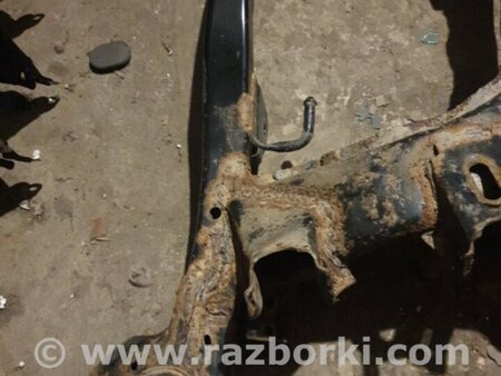 ФОТО Подрамник для Subaru Outback Киев