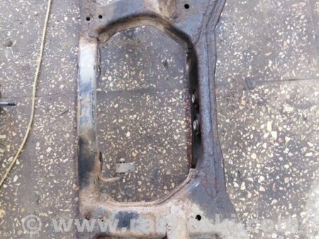 ФОТО Подрамник для Subaru Outback Киев