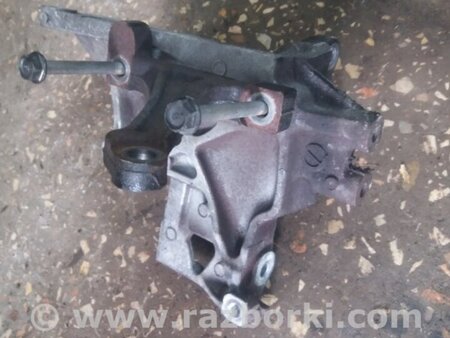 ФОТО Кронштейн для Subaru Impreza GD/GG Киев