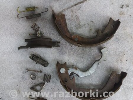 ФОТО Комплект колодок и механизмов ручного торомоза для Subaru Outback Киев