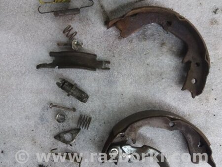 ФОТО Комплект колодок и механизмов ручного торомоза для Subaru Outback Киев