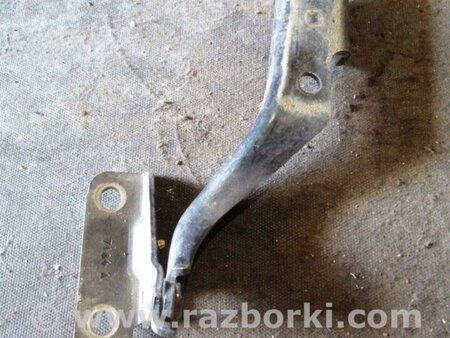 ФОТО Петля капота для Subaru Tribeca Киев