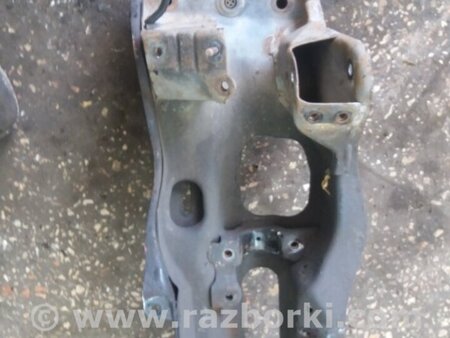 ФОТО Подрамник для Subaru Outback Киев