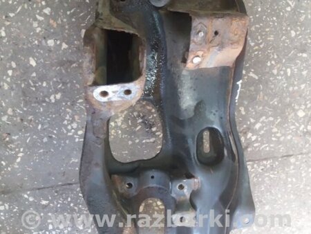 ФОТО Подрамник для Subaru Tribeca Киев