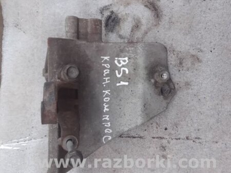 ФОТО Кронштейн для Subaru Outback Киев