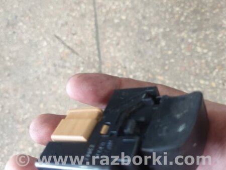 ФОТО Кнопка стеклоподъемника для Subaru Forester SG Киев