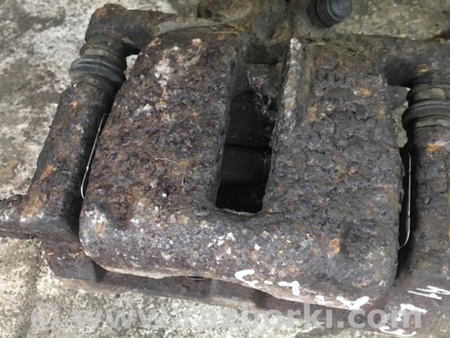 ФОТО Скоба суппорта для Audi (Ауди) Q5 8R (04.2008-03.2017) Киев
