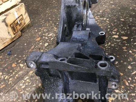 ФОТО Кронштейн для Audi (Ауди) A4 B8 - 8K2, 8K5 (08.2007-11.2015) Киев