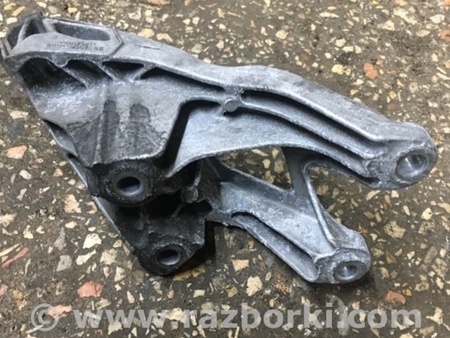 ФОТО Кронштейн для Audi (Ауди) A4 B8 - 8K2, 8K5 (08.2007-11.2015) Киев