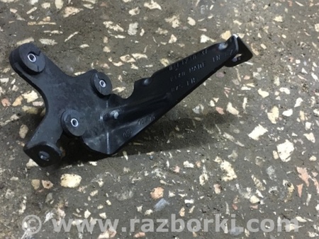 ФОТО Кронштейн для Audi (Ауди) A4 B8 - 8K2, 8K5 (08.2007-11.2015) Киев