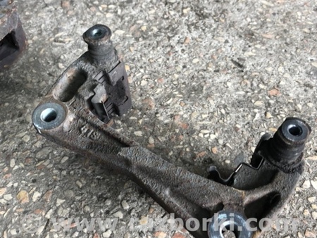 ФОТО Скоба суппорта для Subaru Forester SG Киев