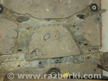 ФОТО Подрамник для Subaru Forester SG Киев
