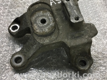 ФОТО Кронштейн для Audi (Ауди) A4 B8 - 8K2, 8K5 (08.2007-11.2015) Киев