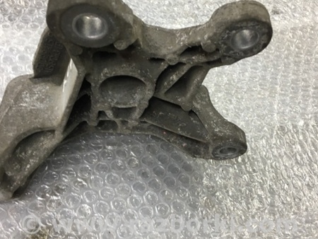 ФОТО Кронштейн для Audi (Ауди) A4 B8 - 8K2, 8K5 (08.2007-11.2015) Киев