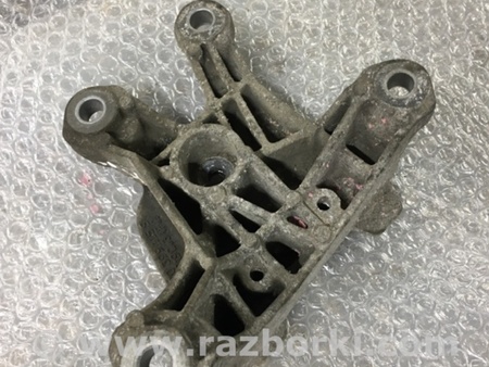 ФОТО Кронштейн для Audi (Ауди) A4 B8 - 8K2, 8K5 (08.2007-11.2015) Киев