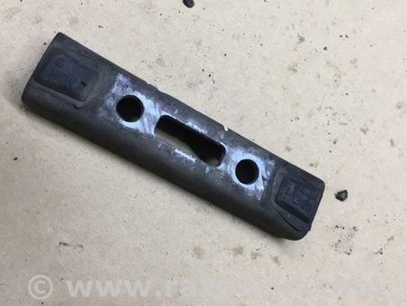 ФОТО Кронштейн для Audi (Ауди) A4 B8 - 8K2, 8K5 (08.2007-11.2015) Киев
