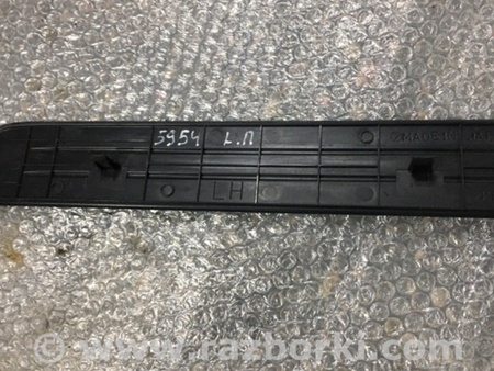 ФОТО Накладка на порог для Subaru Outback Киев