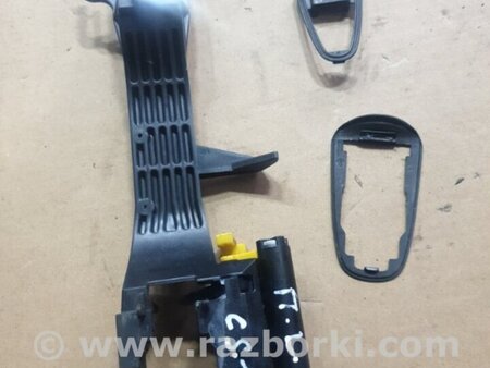 ФОТО Кронштейн ручки дверной для Subaru Outback Киев