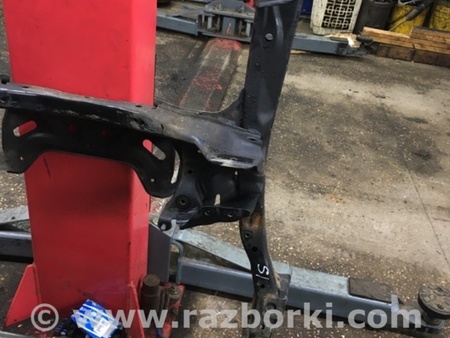 ФОТО Подрамник для Subaru Outback Киев