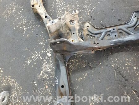 ФОТО Подрамник для Subaru Outback Киев