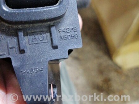 ФОТО Кнопка стеклоподъемника для Subaru Outback Киев