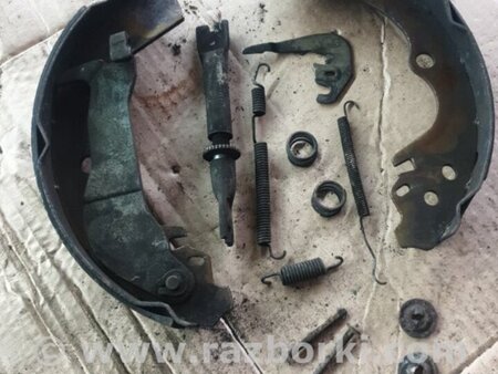 ФОТО Комплект колодок и механизмов ручного торомоза для Subaru Forester SG Киев