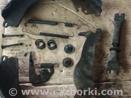 ФОТО Комплект колодок и механизмов ручного торомоза для Subaru Forester SG Киев