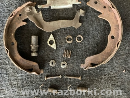 ФОТО Комплект колодок и механизмов ручного торомоза для Subaru Outback Киев