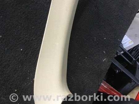ФОТО Обшивка крышки багажника для Subaru Tribeca Киев
