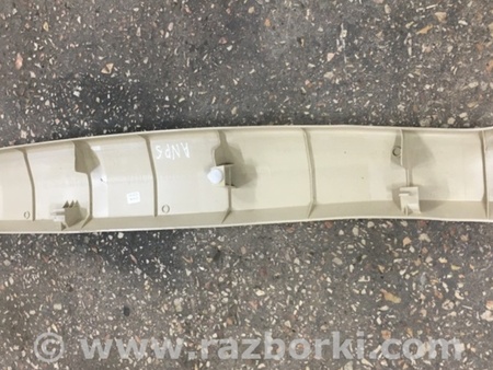 ФОТО Обшивка крышки багажника для Subaru Tribeca Киев