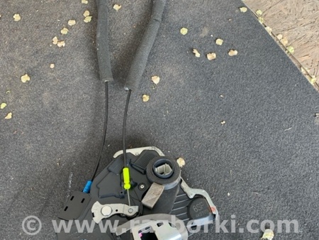 ФОТО Замок двери для Subaru Forester SG Киев
