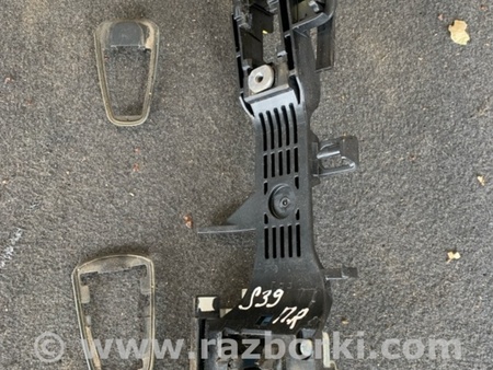 ФОТО Кронштейн ручки дверной для Subaru Forester SG Киев