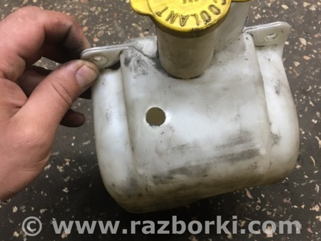 ФОТО Расширительный бачок для Subaru Tribeca Киев