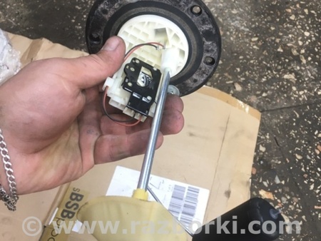 ФОТО Датчик уровня топлива для Subaru Legacy (все модели) Киев