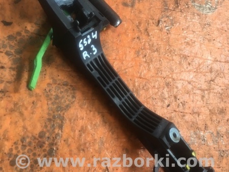 ФОТО Кронштейн ручки дверной для Subaru Outback Киев