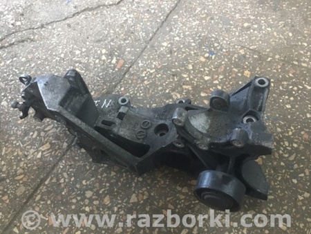 ФОТО Кронштейн для Audi (Ауди) Q5 8R (04.2008-03.2017) Киев