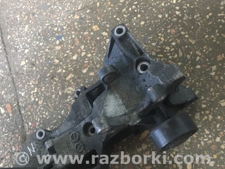 ФОТО Кронштейн для Audi (Ауди) Q5 8R (04.2008-03.2017) Киев