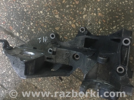 ФОТО Кронштейн для Audi (Ауди) Q5 8R (04.2008-03.2017) Киев