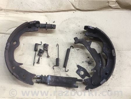 ФОТО колодки ручника для Hyundai ix35 Tucson Киев