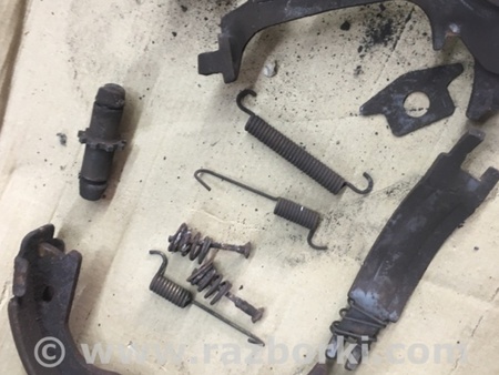 ФОТО колодки ручника для Hyundai ix35 Tucson Киев