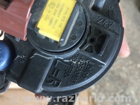 ФОТО Фара противотуманная для Subaru Outback Киев