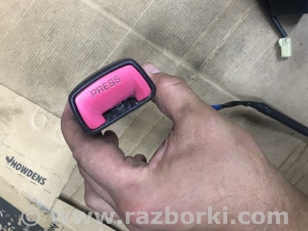 ФОТО Замок ремня безопасности для Subaru Outback Киев
