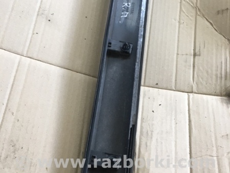 ФОТО Накладка на дверь для Subaru Outback Киев