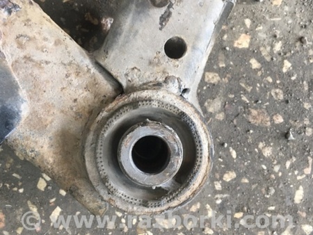 ФОТО Подрамник для Subaru Outback Киев