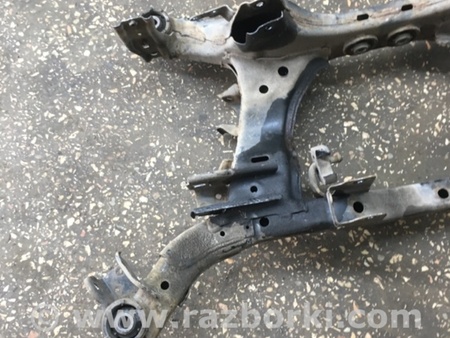 ФОТО Подрамник для Subaru Outback Киев