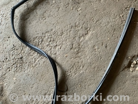 ФОТО Направляющая стекла для Subaru Impreza GD/GG Киев