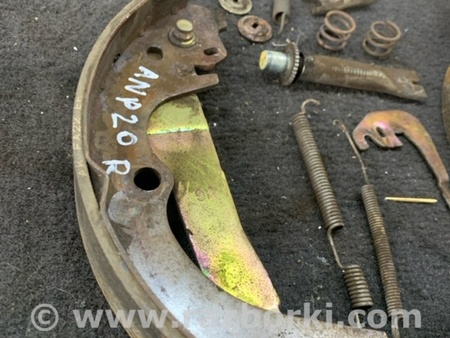 ФОТО Комплект колодок и механизмов ручного торомоза для Subaru Forester SG Киев