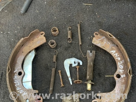 ФОТО Комплект колодок и механизмов ручного торомоза для Subaru Forester SG Киев